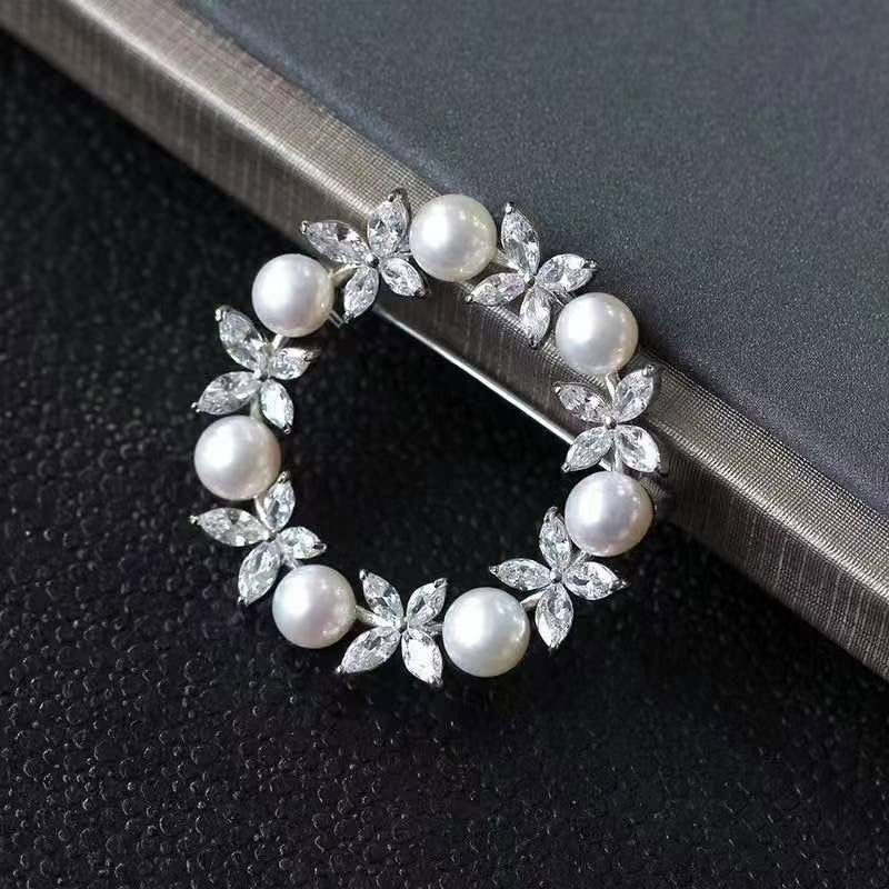 Fresh Pearl Brooch