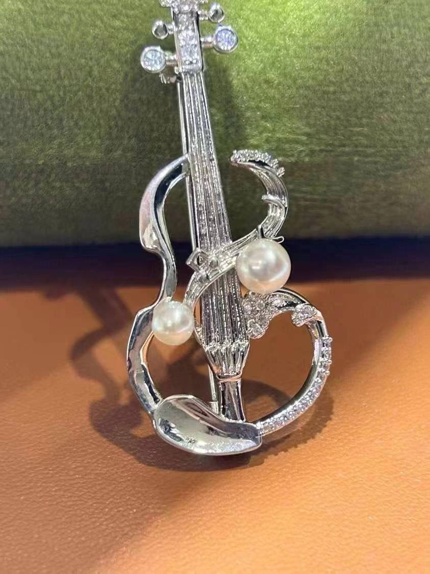 Violin Style Fresh Water Pearl Brooch