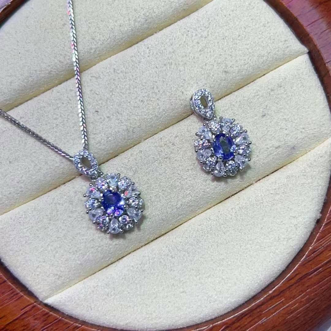 Tanzanite pendant