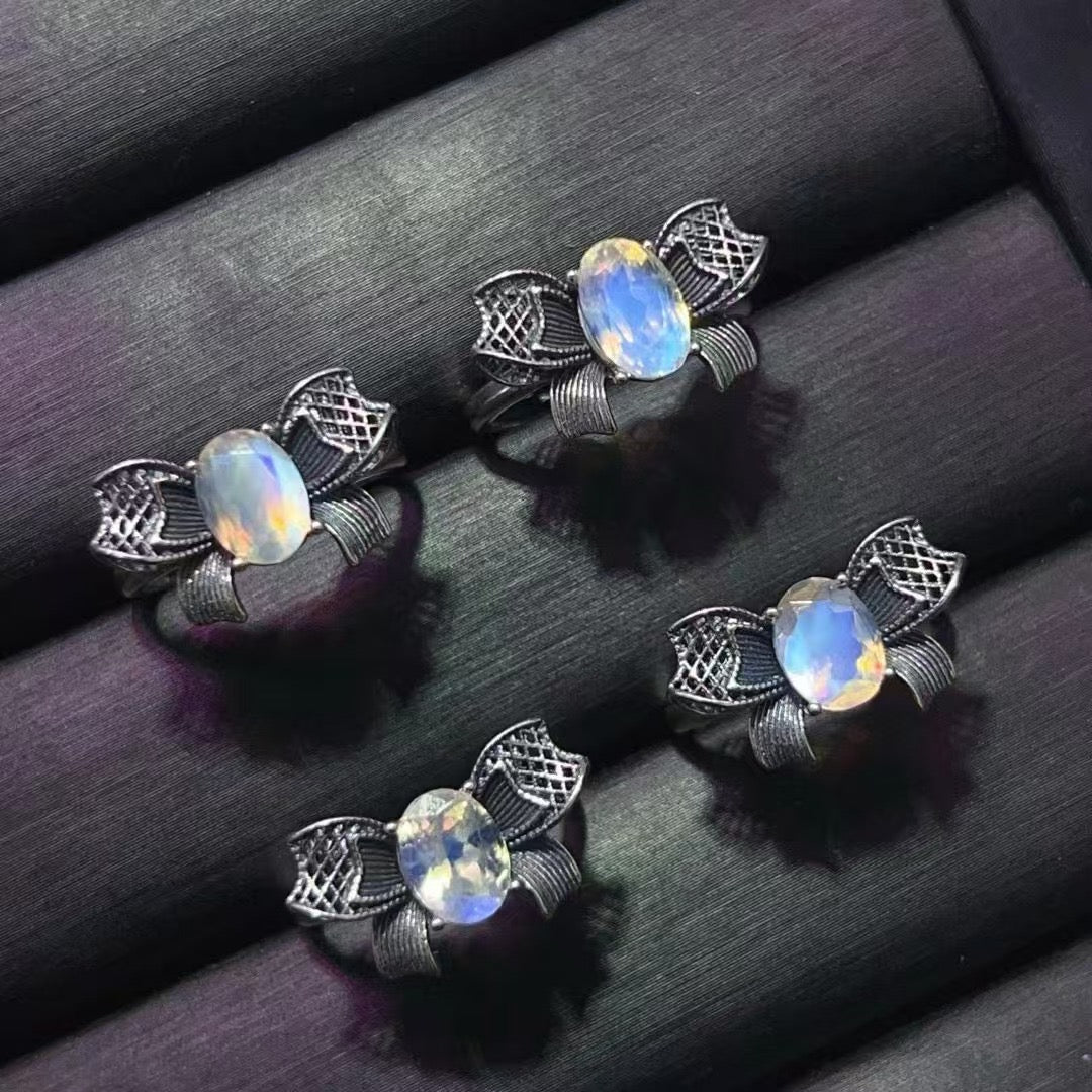 Cutie bow moonstone ring