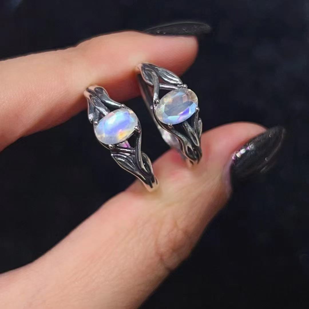 Leaf-shaped Moonstone Ring
