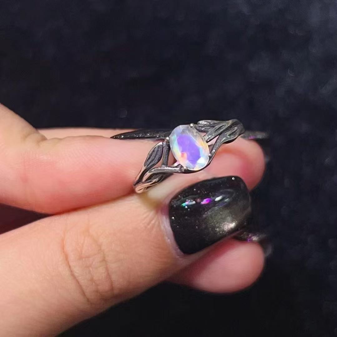 Leaf-shaped Moonstone Ring