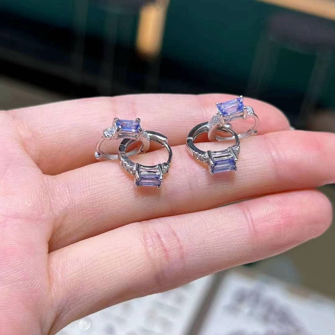 Tanzanite Earrings/pair